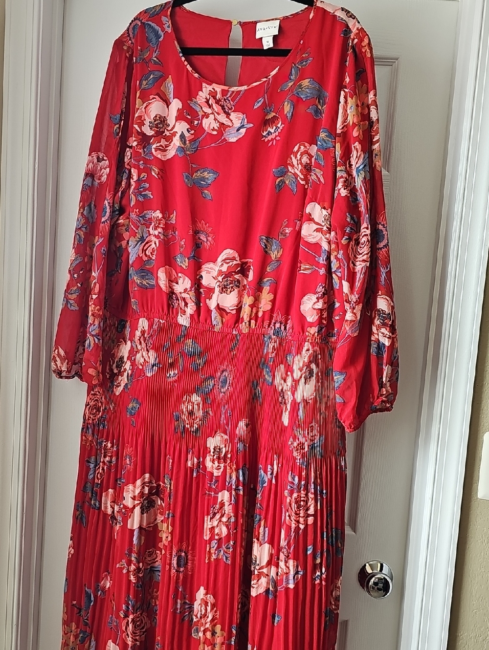 Ava & Viv Red Floral Pleated Midi Dress